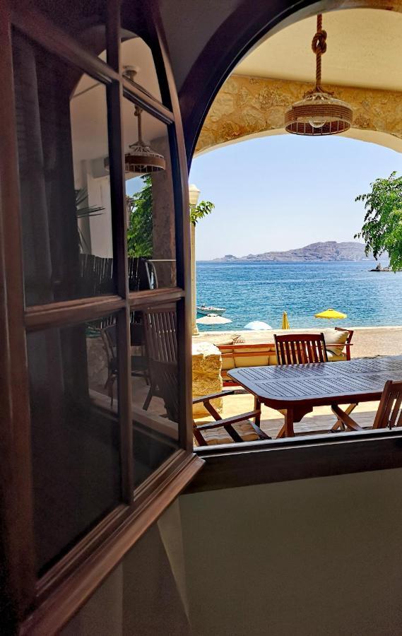 Villa Relax Seaside House By Living In Blue CCharaki Exterior foto