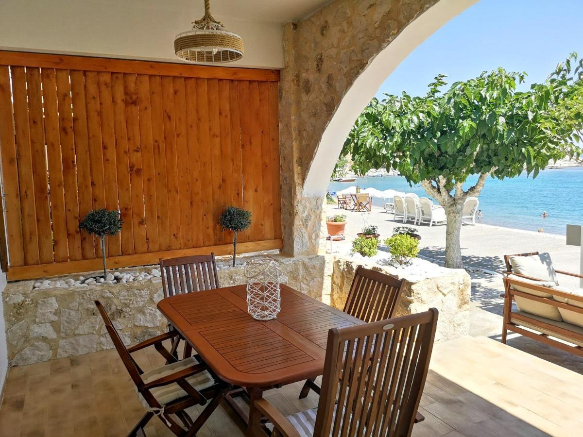 Villa Relax Seaside House By Living In Blue CCharaki Exterior foto