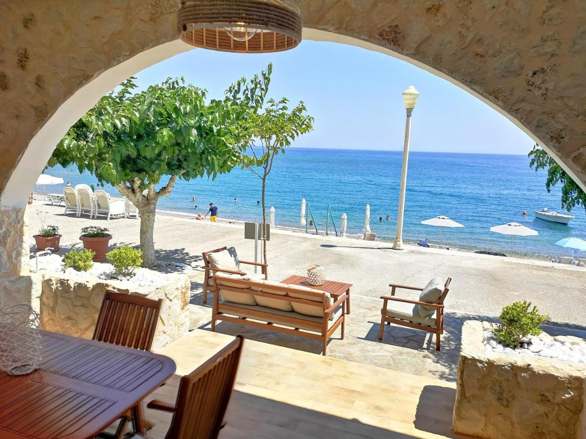Villa Relax Seaside House By Living In Blue CCharaki Exterior foto